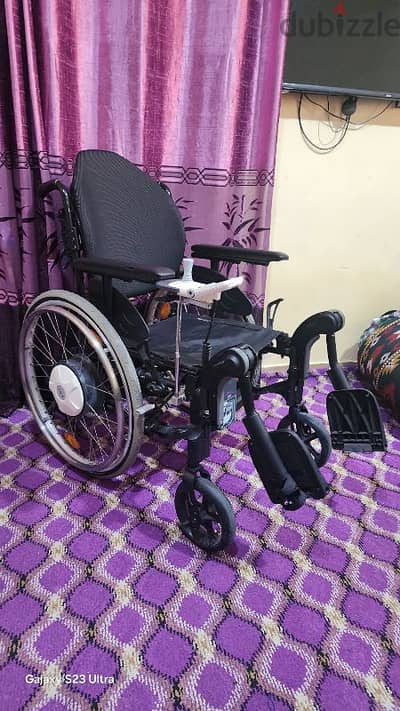 Automatic Wheelchair with battery and removable parts