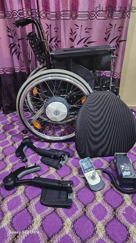 Automatic Wheelchair with battery and removable parts 6