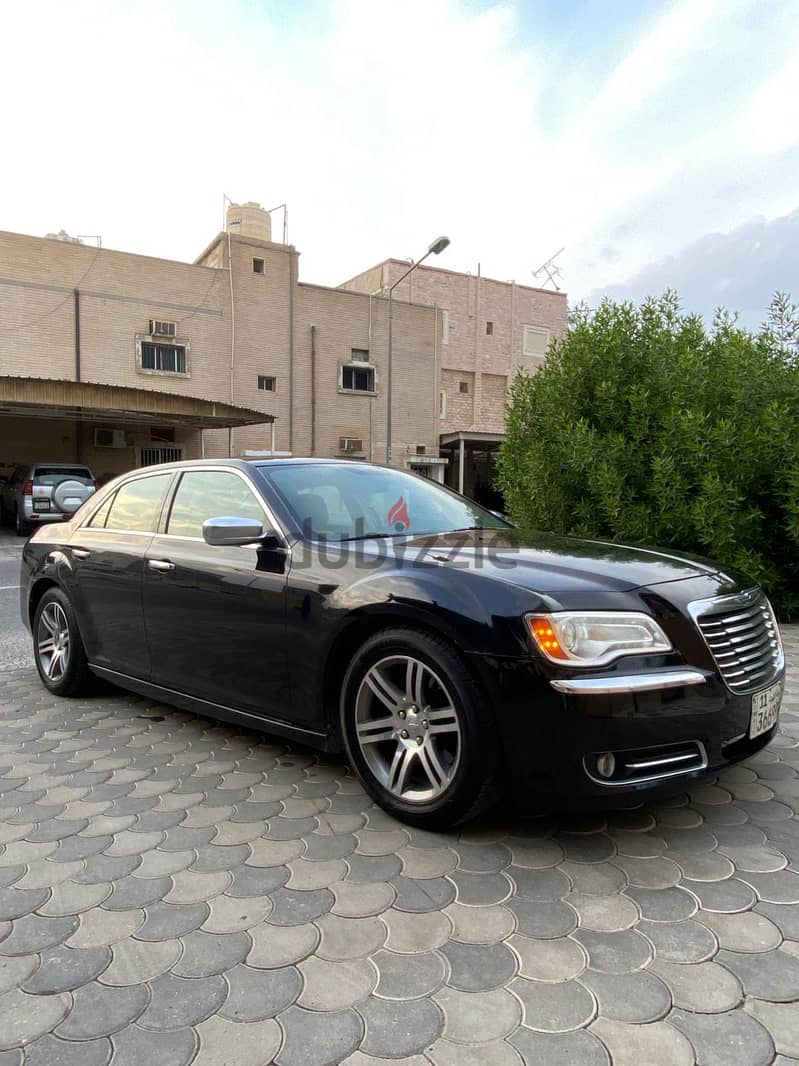 Chrysler 300 2013 1