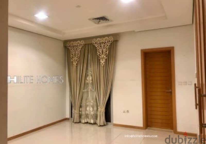 Full floor Sea view apartment for rent in Salmiya. 7