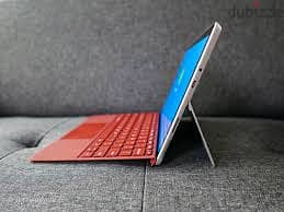 79 KD فرصة ذهبية للبيع MICROSOFT SURFACE GO /128 GB SSD+8 GB RAM 1