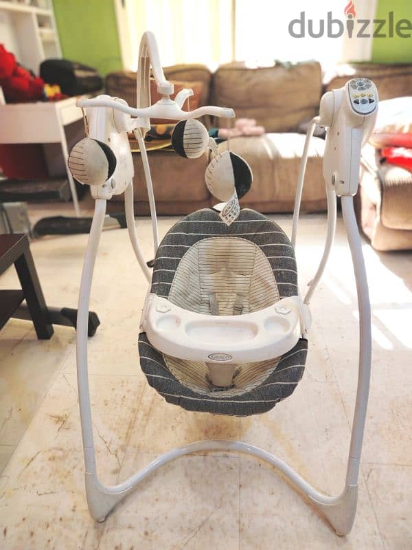 baby Swinger with music and speed adjustment 0