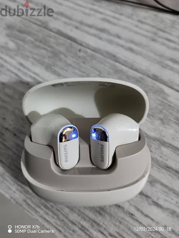 philips airpod good condition 15 day use 0