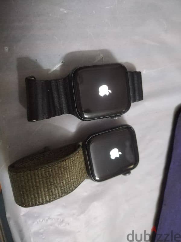 2 Apple Watch 4, size 44 3