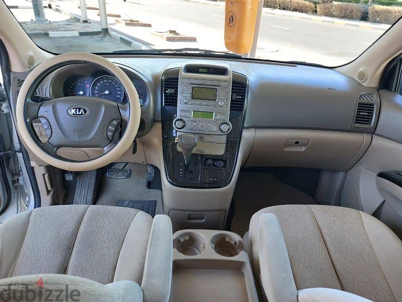 Kia Carnival 2015 excellent condition 5