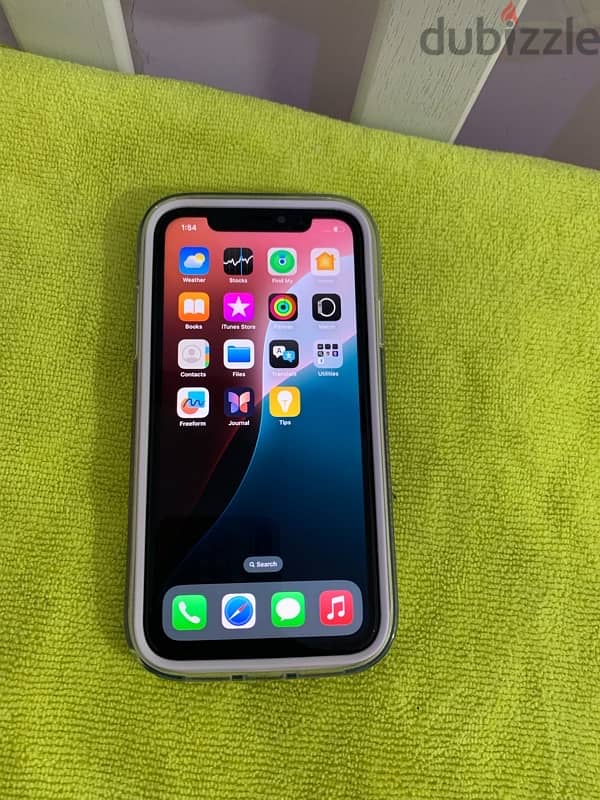 iPhone 11 . . 128gb battery 86% not open device excellent condition 3