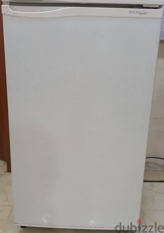 daewoo top freezer and refrigerator 2