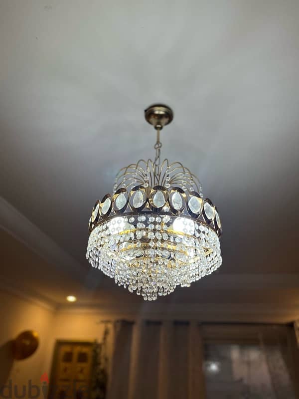 light Chandelier 1