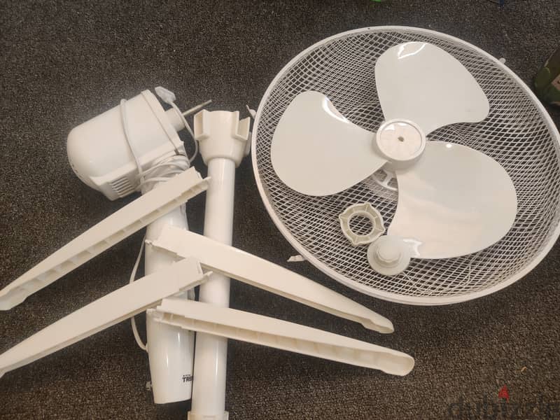 Used fan sell in good condition 1