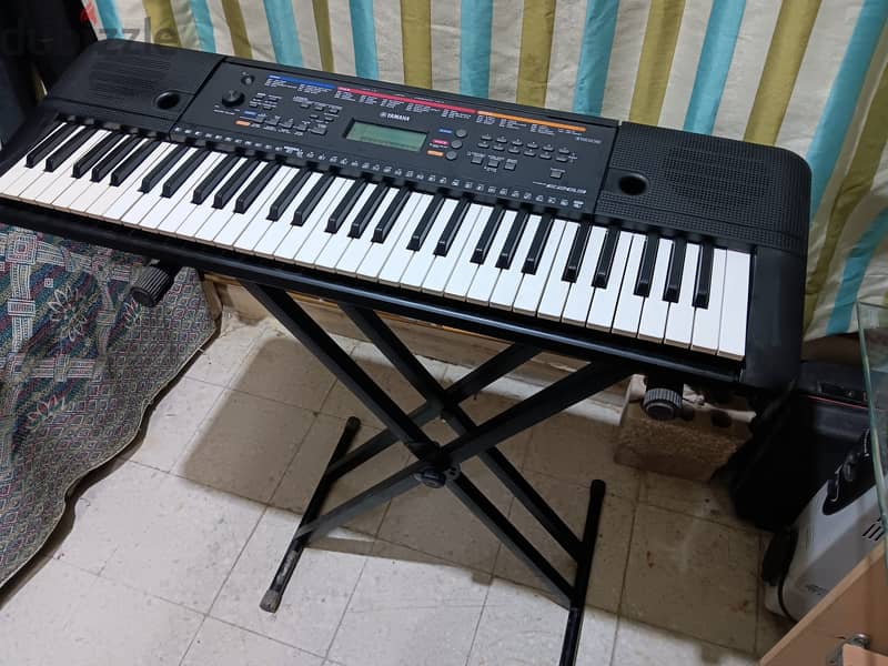 YAMAHA PSR E 263 musical keyboard for sale with Double Cross bar stand 0