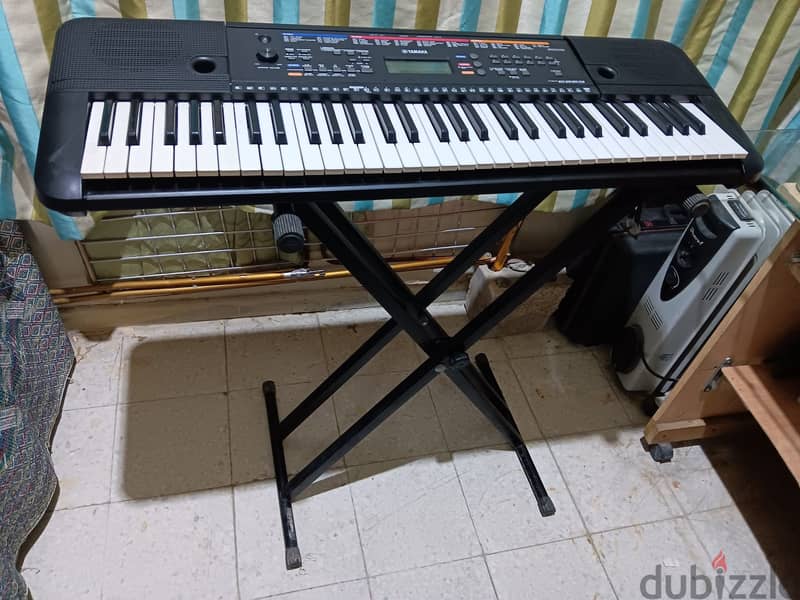 YAMAHA PSR E 263 musical keyboard for sale with Double Cross bar stand 3