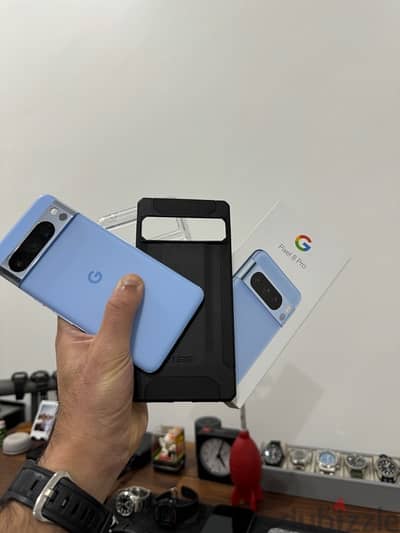 220 KD - Google pixel 8 pro 128 GB LIKE NEW 2 cases, screen protector