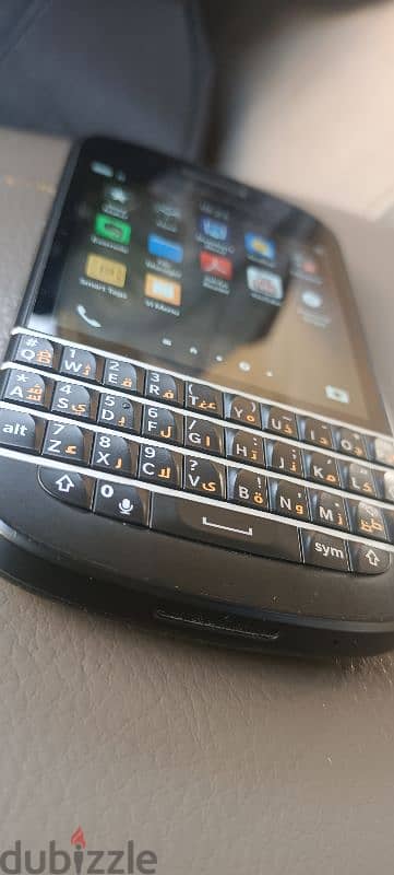 blackberry q10 very beautiful condition with data cable 16kd 0