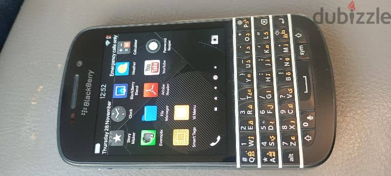 blackberry q10 very beautiful condition with data cable 16kd 3