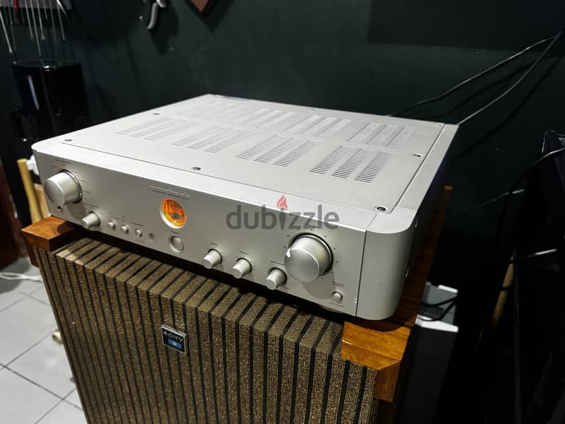 Marantz PM17 Integrated Amplifier 2