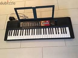 Sparsely used Yamaha keyboard for beginners