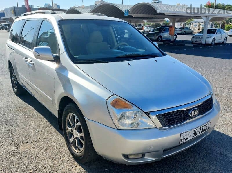 Kia Carnival 2015 excellent condition 0