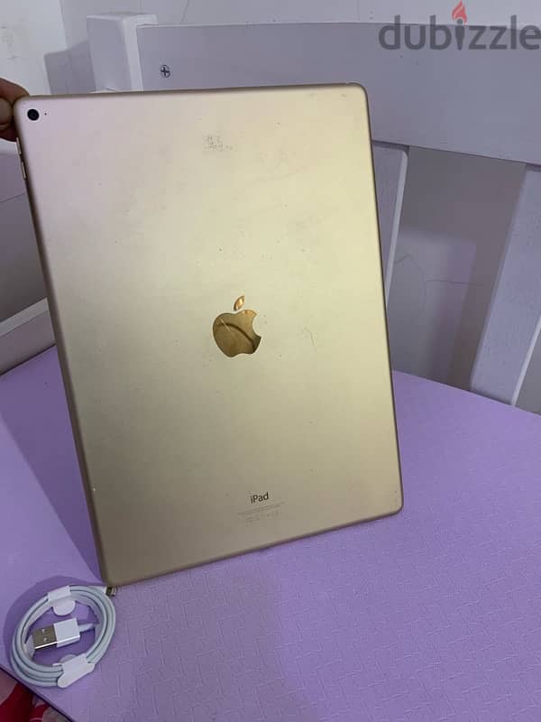 iPad Pro 128gb 12.9 inch WiFi device excellent condition 1