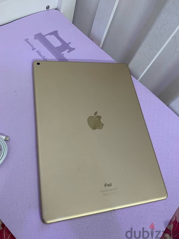 iPad Pro 128gb 12.9 inch WiFi device excellent condition 3