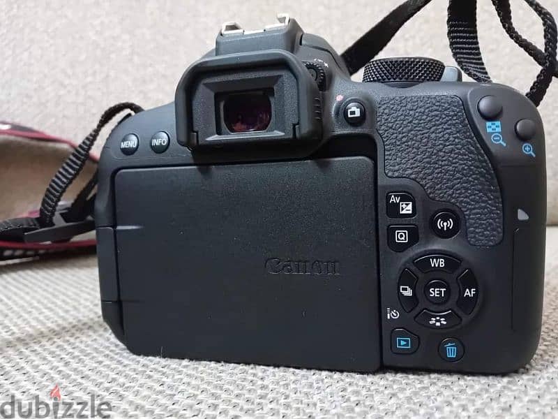 Canon EOS 800D 1