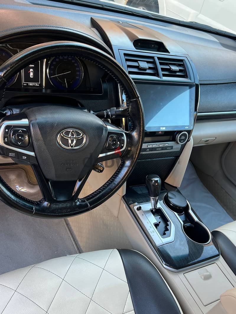 Toyota Camry 2017 GLX 10