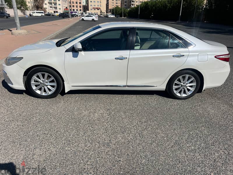 Toyota Camry 2017 GLX 14