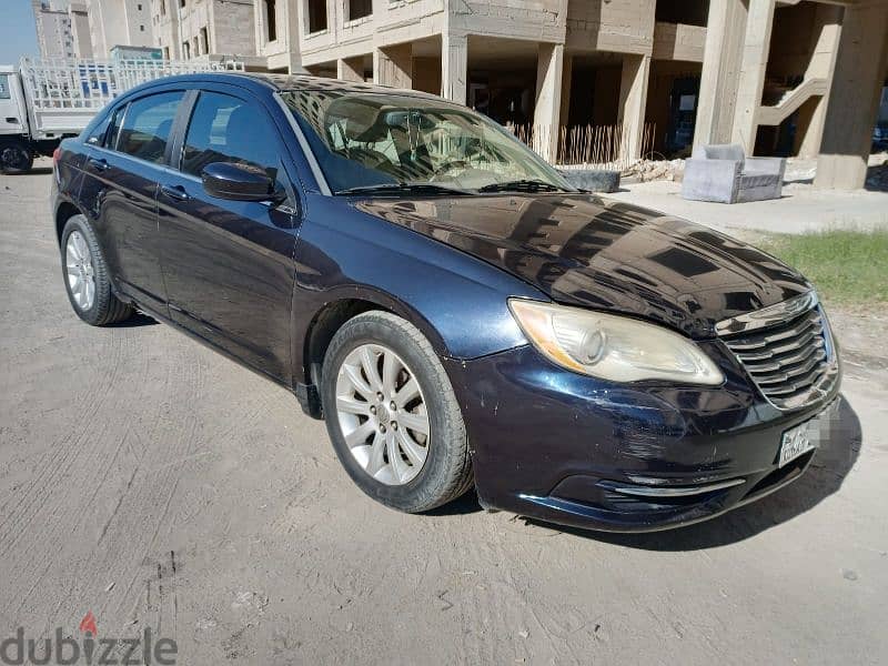 Chrysler 200c 4 cylinders model 2012 full option, neat and clean 450kd 7