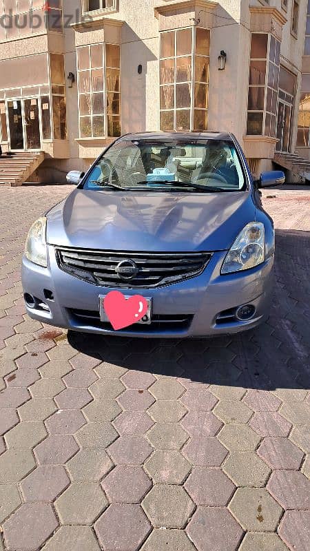 Nissan Altima 2011 URGENT SALE FAMILY USED 2