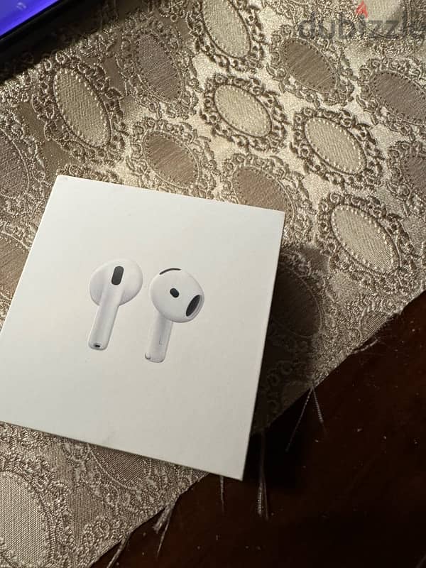 AirPods 4 3