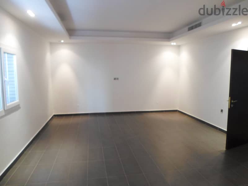 Lovely 4 bedroom floor in abu fatira. 0