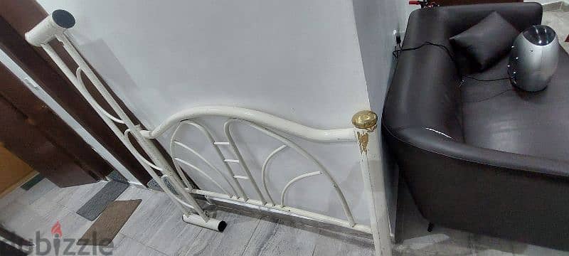 Metal bed frame for sale 0