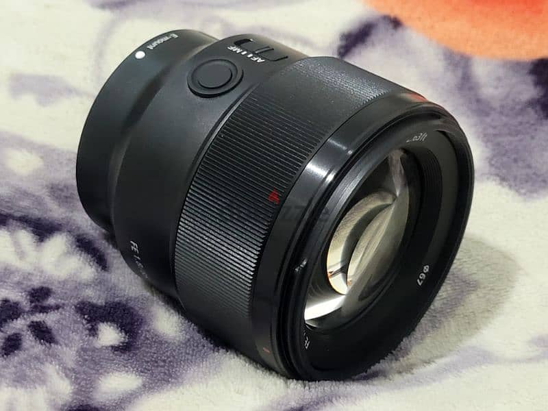 Sony 85mm lens for sale 3