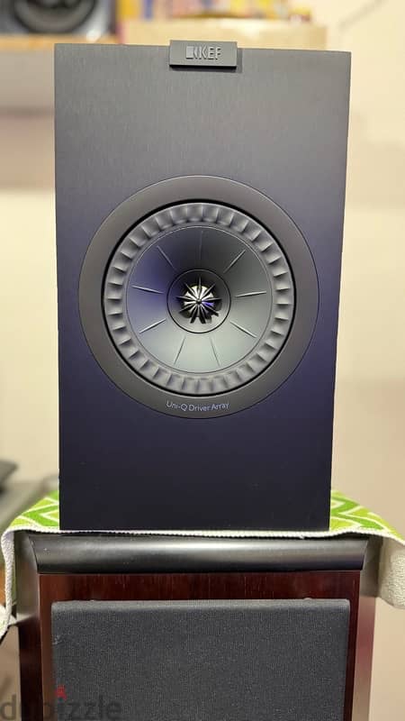 KEF Q350 Bookshelf Speaker 1