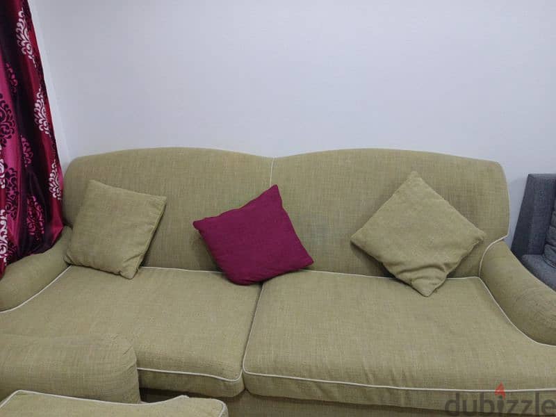 3 seater sofa set in good condition 0