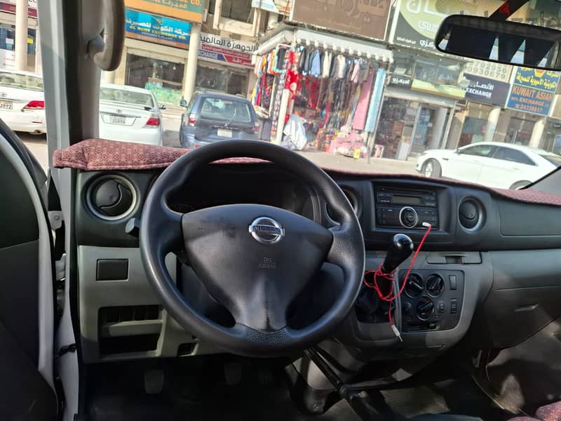 Nissan Urvan 2014 6