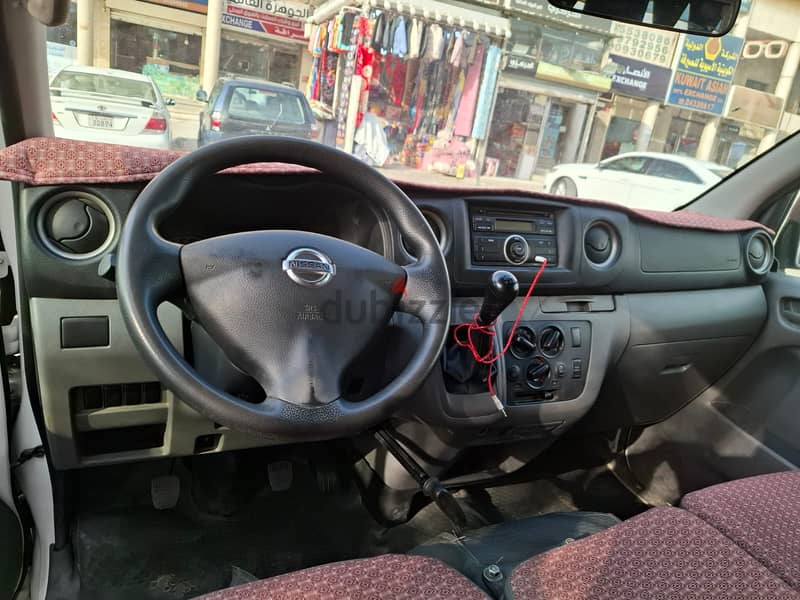 Nissan Urvan 2014 9