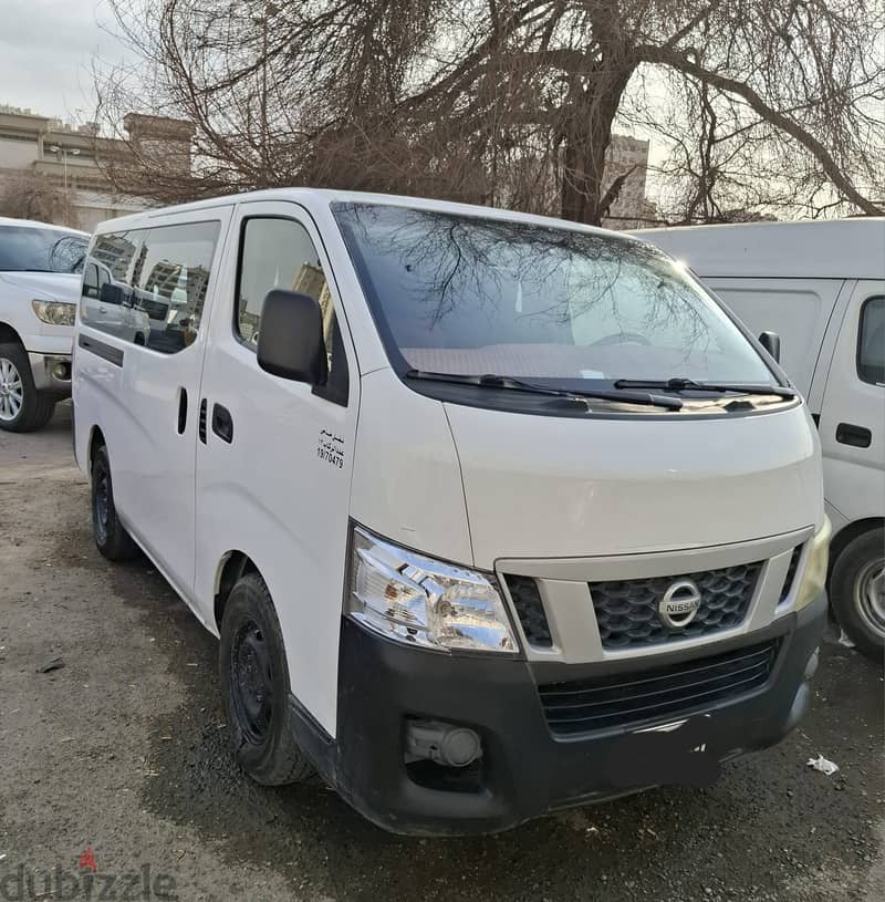 Nissan Urvan 2014 11