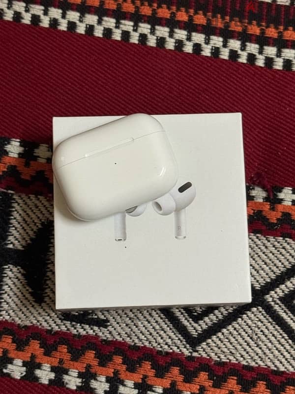 AirPods Pro headphones, lightly used 1