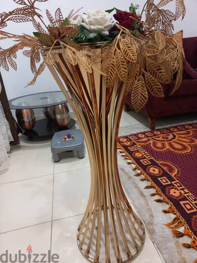 Golden color flower stand