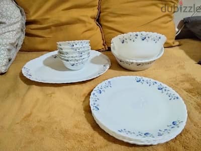 Ceramic dinner set