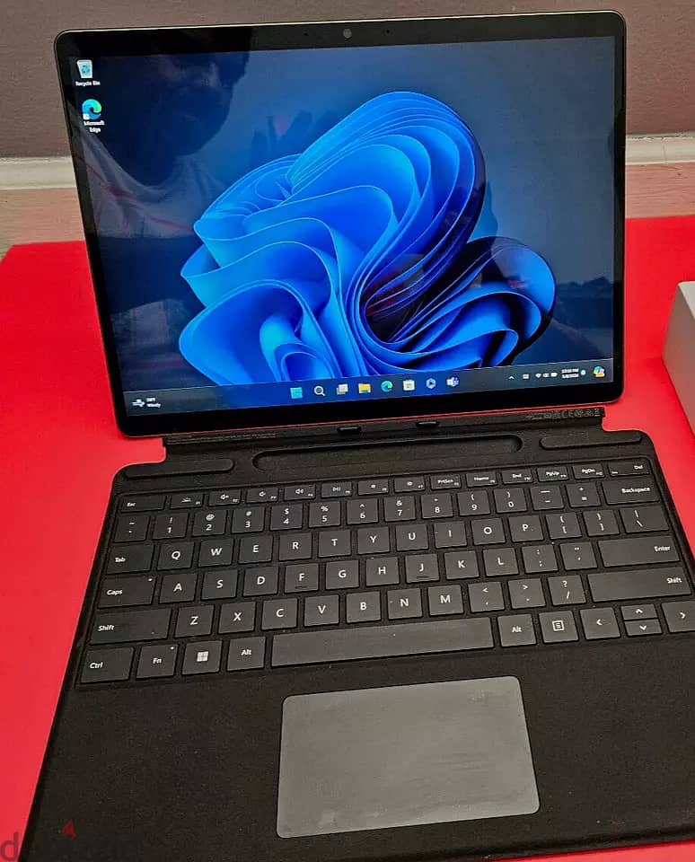 WhatsApp + 31 687 040 507 Microsoft Surface Pro 9 i7-16GB 0