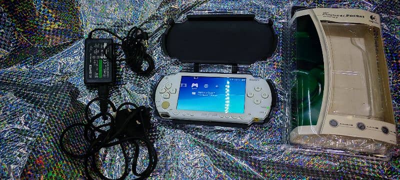 SONY PSP PHAT P1003 WHITE 8GB 0