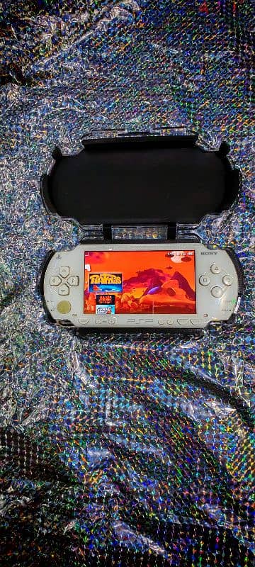 SONY PSP PHAT P1003 WHITE 8GB 2