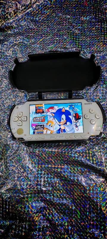 SONY PSP PHAT P1003 WHITE 8GB 3