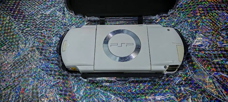 SONY PSP PHAT P1003 WHITE 8GB 11