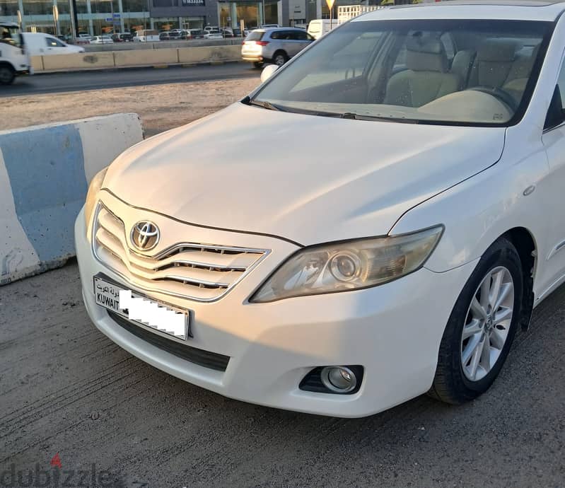 Toyota Camry 2011 Full Option Car for Sale 5