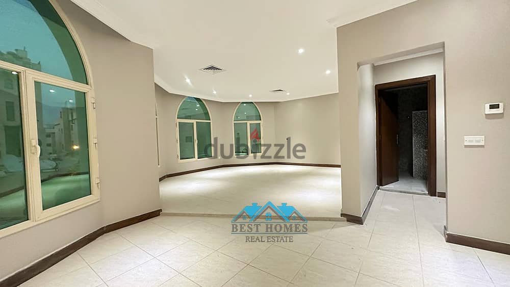 Nice and Beautiful Five Bedrooms Villa in Salwa 5