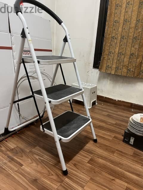 Home centre ladder-In excellent condition -SALE 3