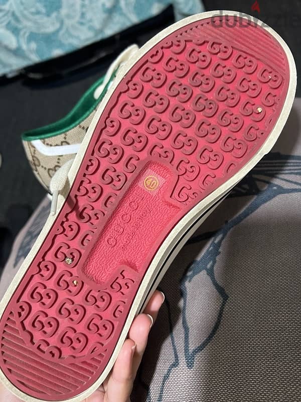 gucci sneakers only wore2-3  times 2