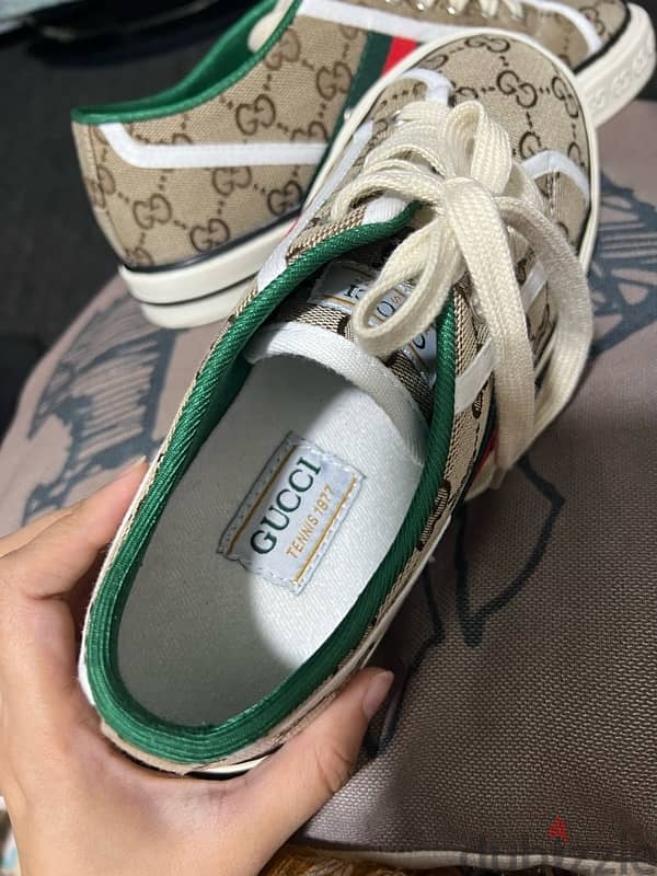 gucci sneakers only wore2-3  times 7